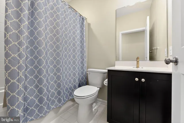 $835,000 | 8 Clayton Lane, Downingtown, PA 19335