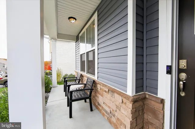 $835,000 | 8 Clayton Lane, Downingtown, PA 19335