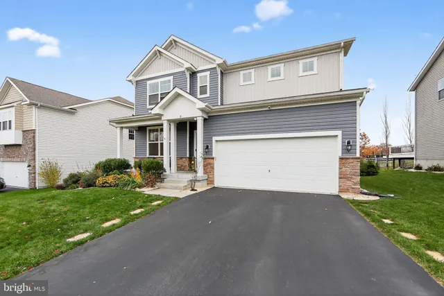 $835,000 | 8 Clayton Lane, Downingtown, PA 19335