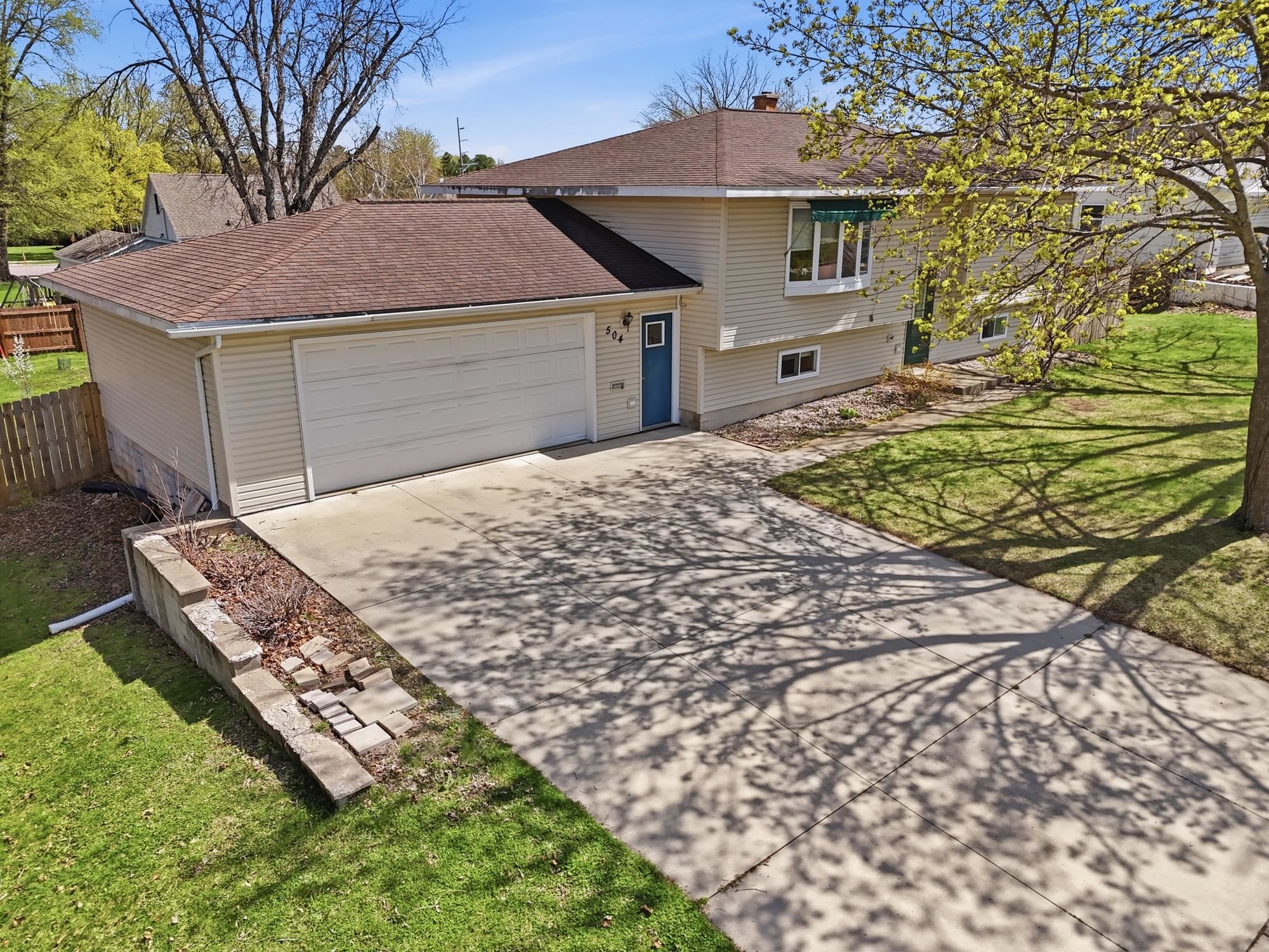 504 Jones Street Mauston, WI 53948 - Photo 2 of 44