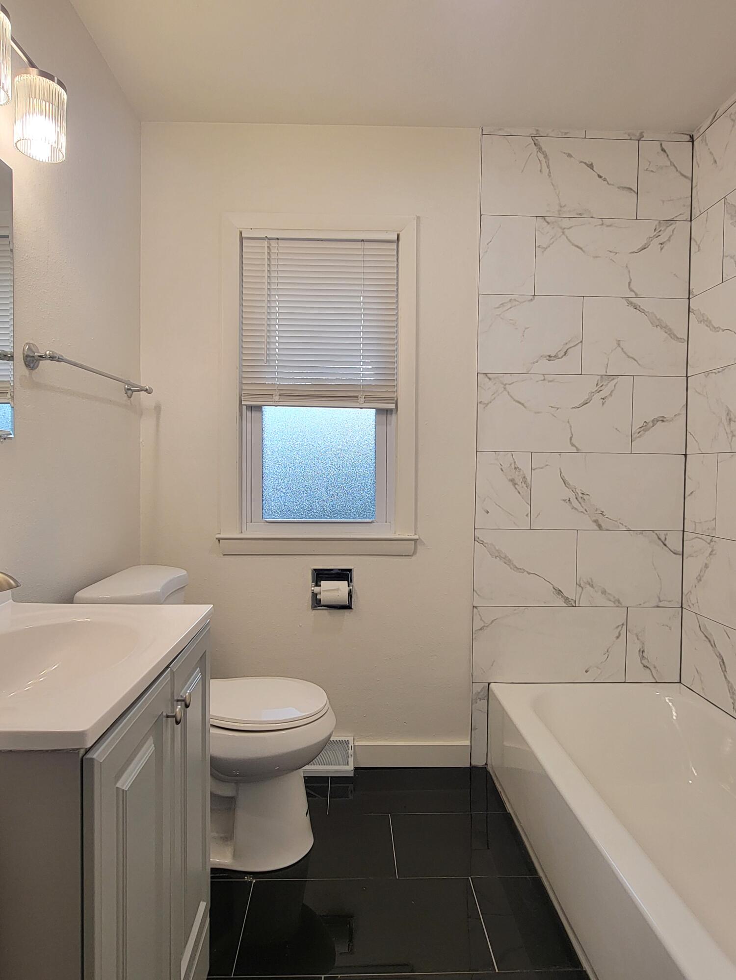 6295 North Joyce Avenue Milwaukee, WI 53225 - Photo 13 of 25 20251113_153815