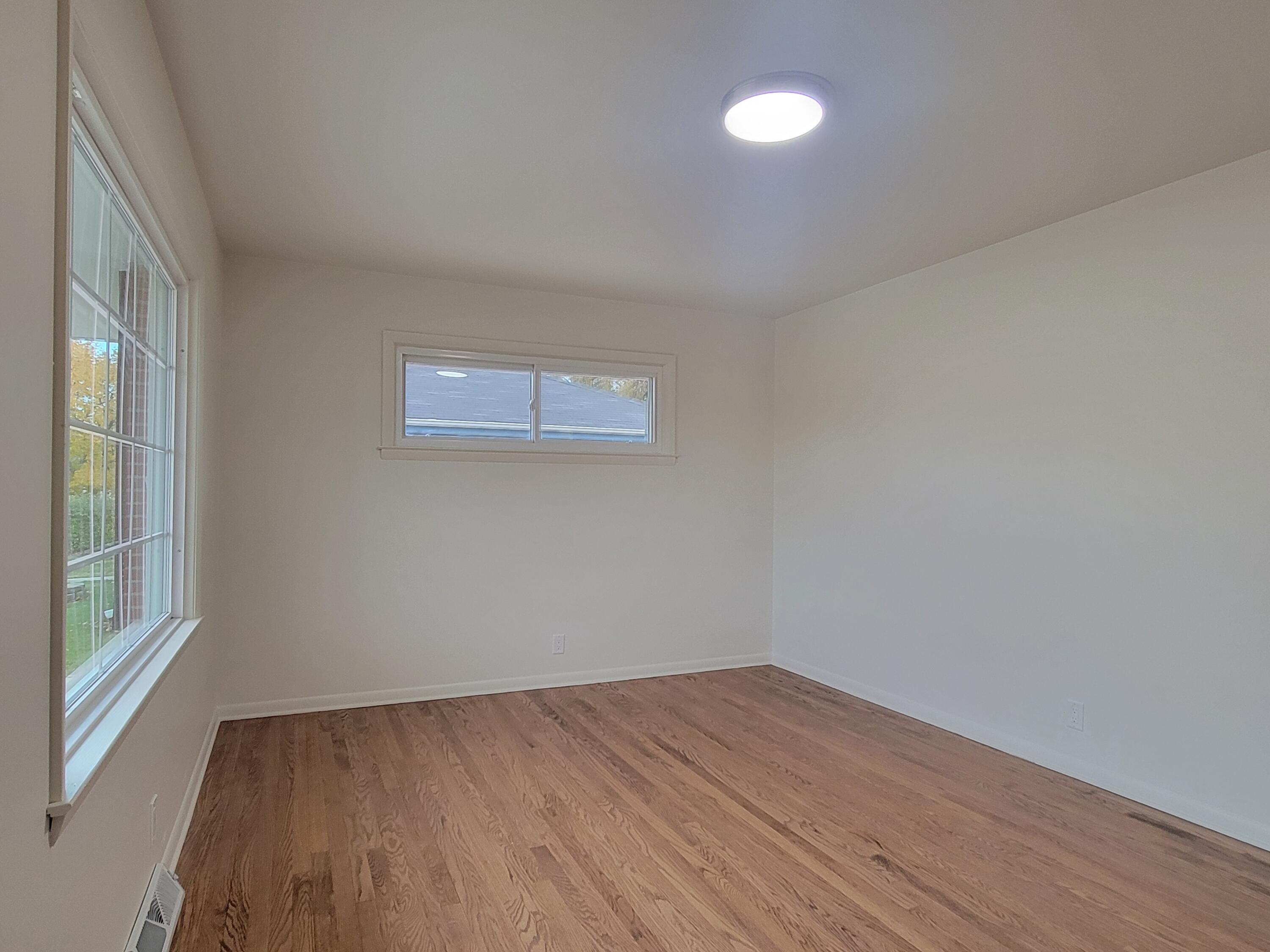 6295 North Joyce Avenue Milwaukee, WI 53225 - Photo 4 of 25 20251113_153639