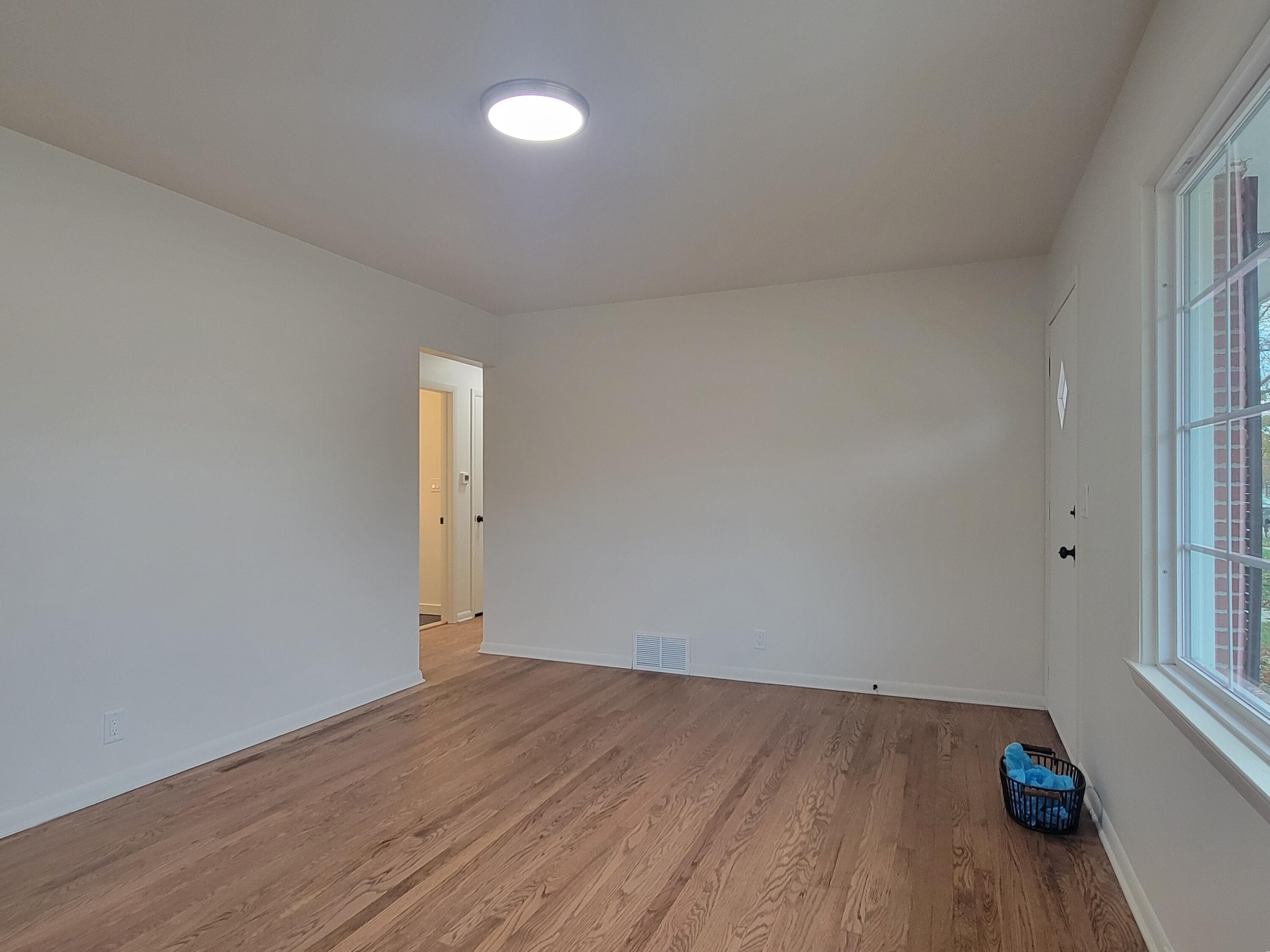 6295 North Joyce Avenue Milwaukee, WI 53225 - Photo 5 of 25 20251113_153658