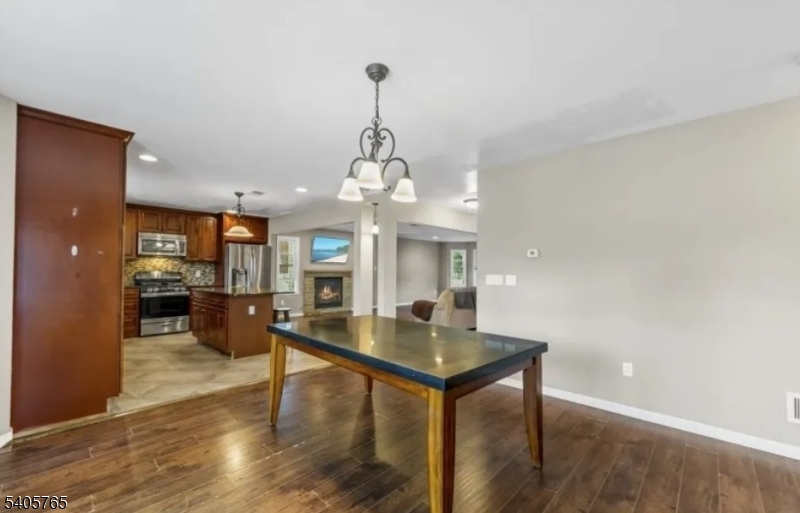 431 Raritan Road Linden, NJ 07036 - Photo 15 of 39