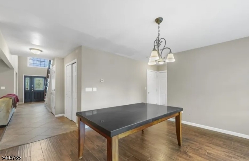 431 Raritan Road Linden, NJ 07036 - Photo 16 of 39