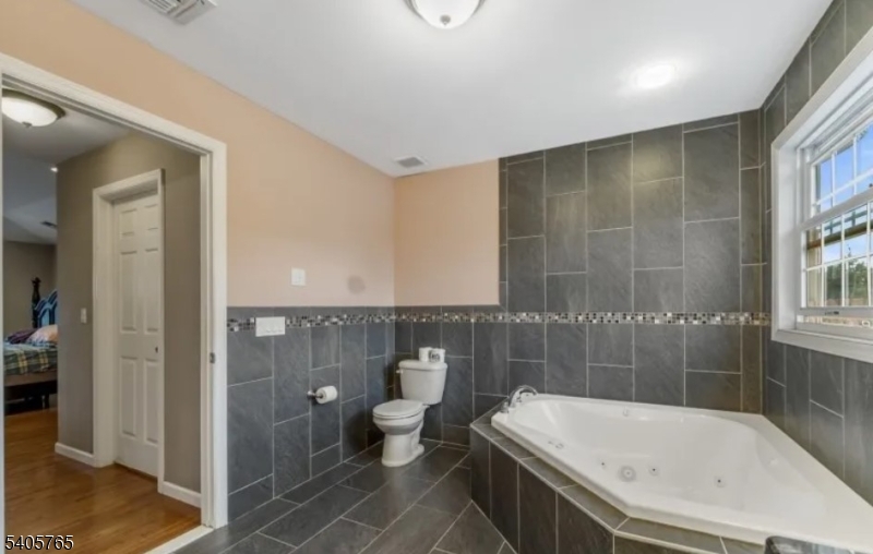 431 Raritan Road Linden, NJ 07036 - Photo 26 of 39