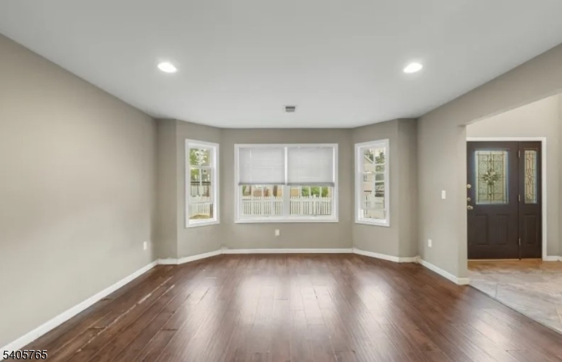 431 Raritan Road Linden, NJ 07036 - Photo 7 of 39