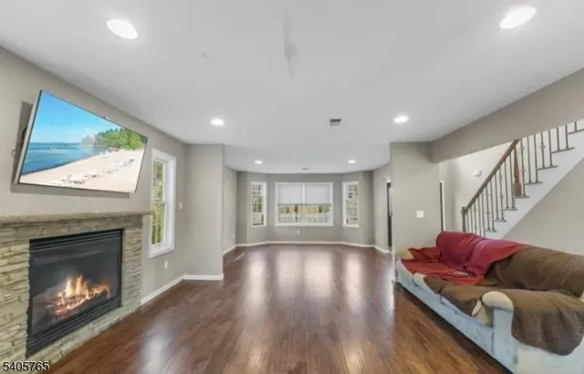 $1,050,000 | 431 Raritan Road, Linden, NJ 07036