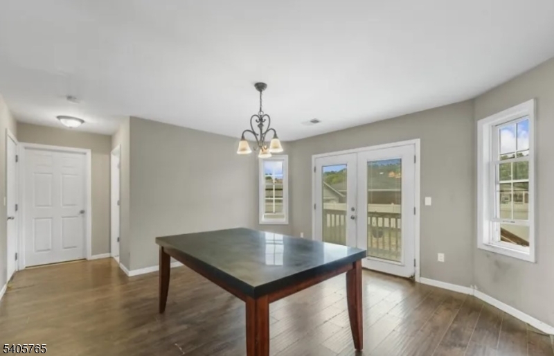 431 Raritan Road Linden, NJ 07036 - Photo 9 of 39