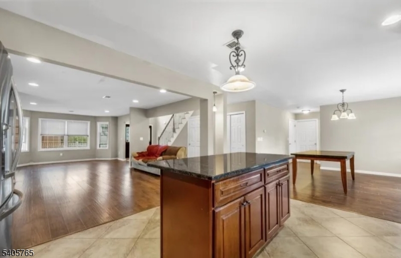 431 Raritan Road Linden, NJ 07036 - Photo 10 of 39