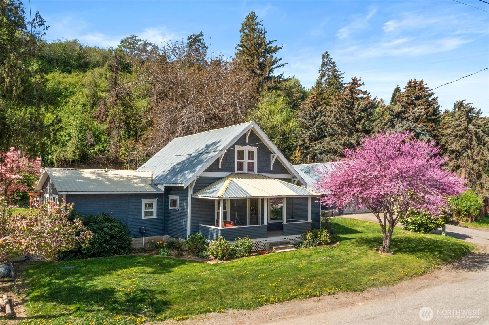 4693 Valley Street Monitor, WA 98836 - Photo 40 of 40 a front view of a house with garden