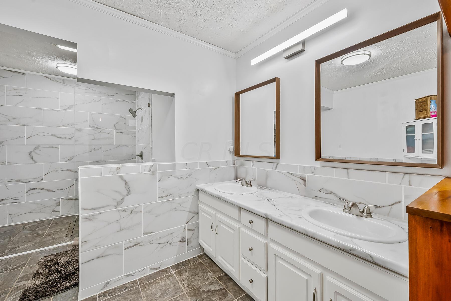 1748 Smeltzer Road Marion, OH 43302 - Photo 36 of 44 23-web-or-mls-1748 Smeltzer Rd (interior