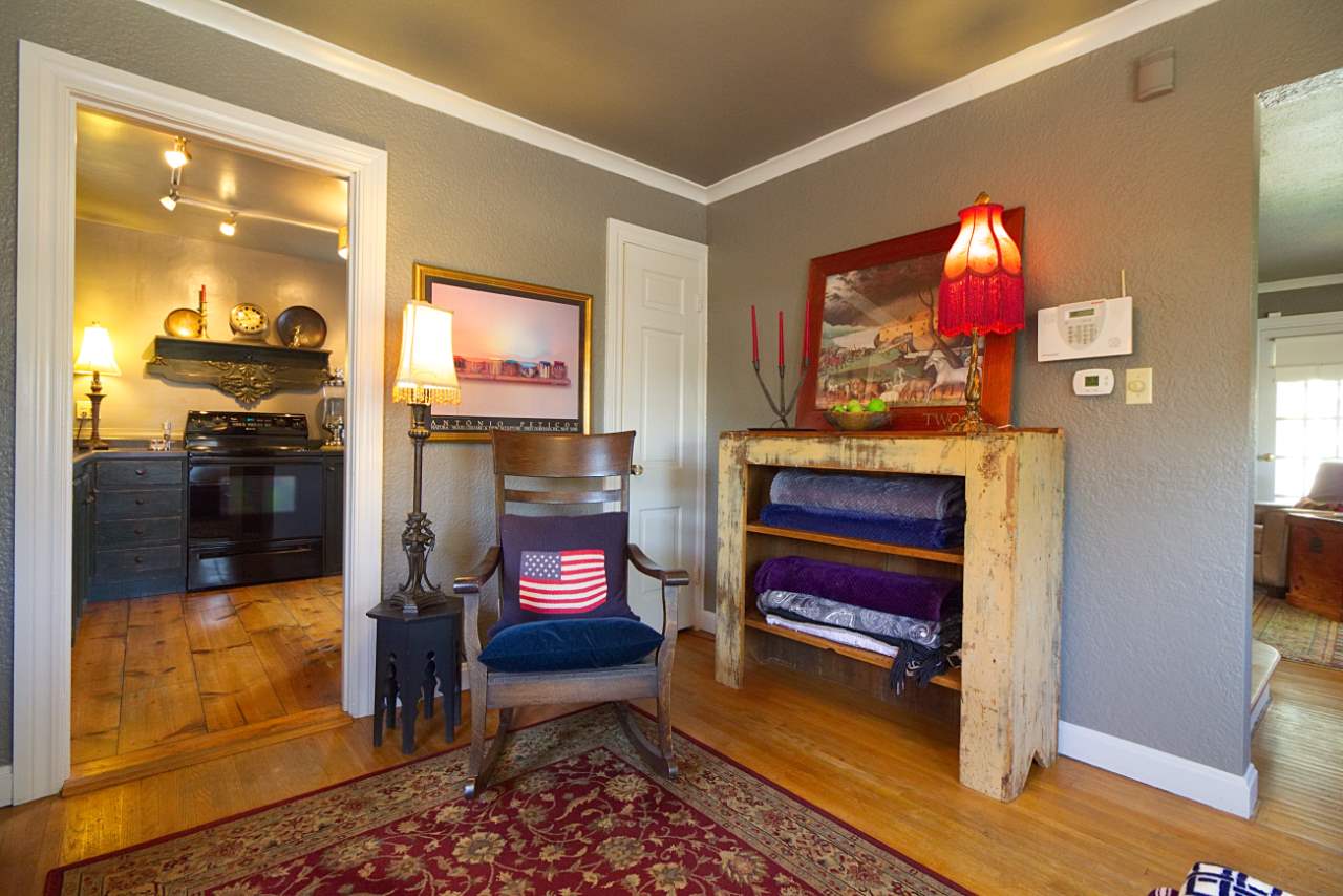1522 West Circle Road Peoria, IL 61604 - Photo 11 of 36 Gallery Image 11