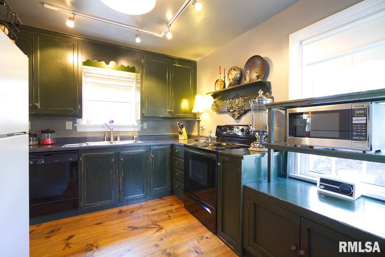 1522 West Circle Road Peoria, IL 61604 - Photo 13 of 36 Gallery Image 13
