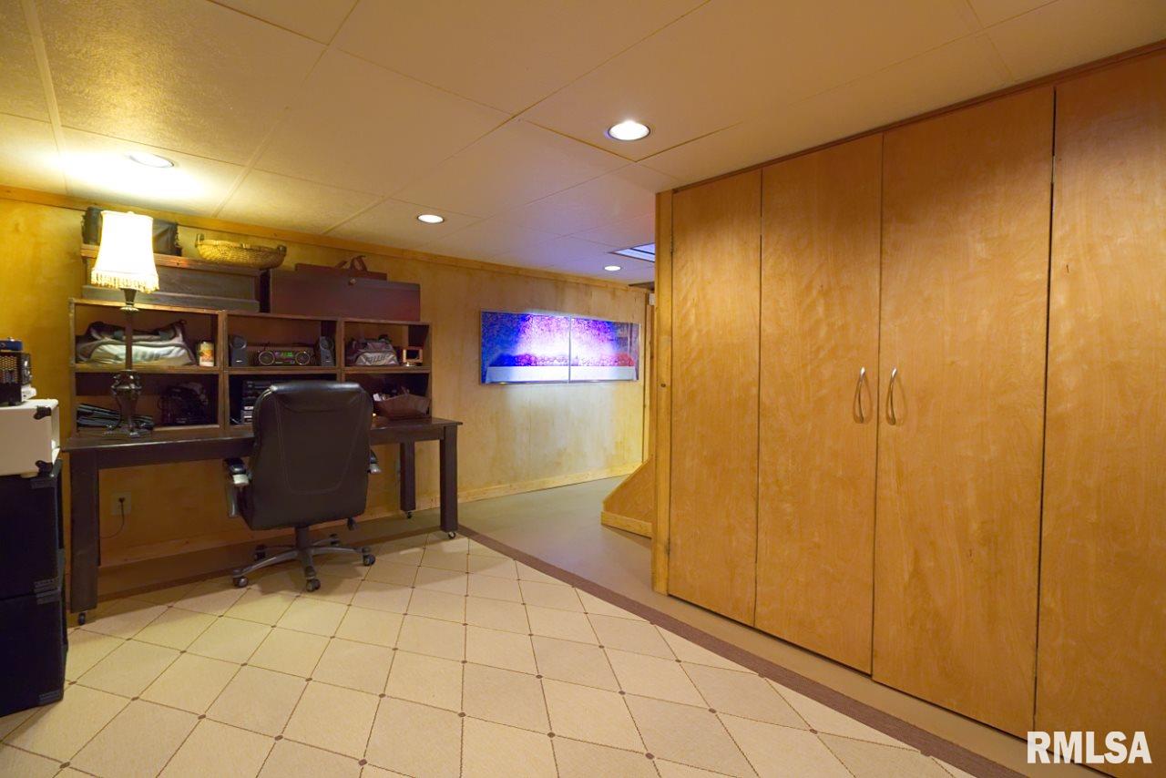 1522 West Circle Road Peoria, IL 61604 - Photo 34 of 36 Gallery Image 34