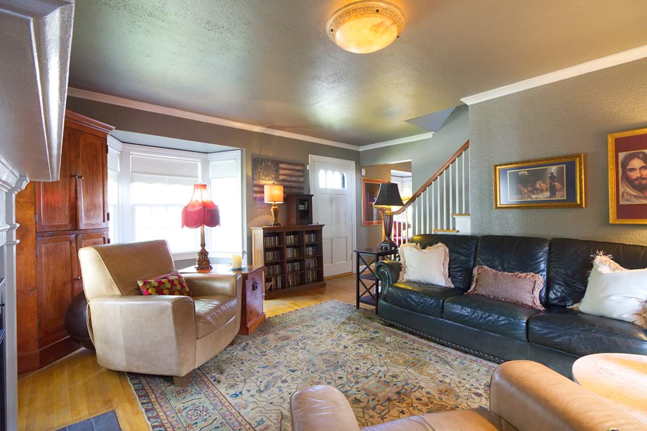 1522 West Circle Road Peoria, IL 61604 - Photo 6 of 36 Gallery Image 6