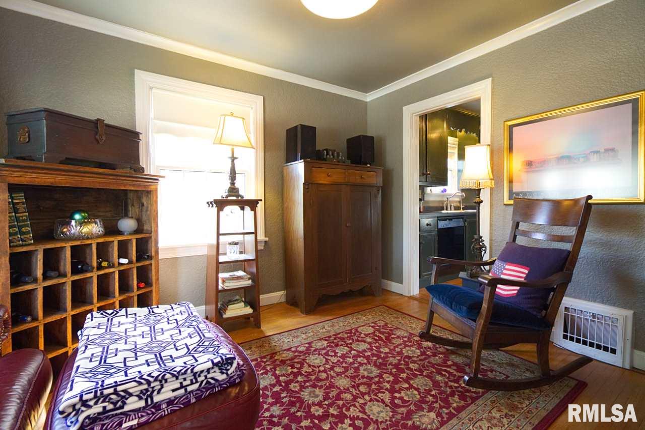 1522 West Circle Road Peoria, IL 61604 - Photo 10 of 36 Gallery Image 10
