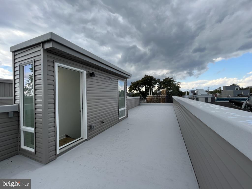 2117 North 8th Street Philadelphia, PA 19122 - Photo 17 of 17 a view of a car garage both side of a road