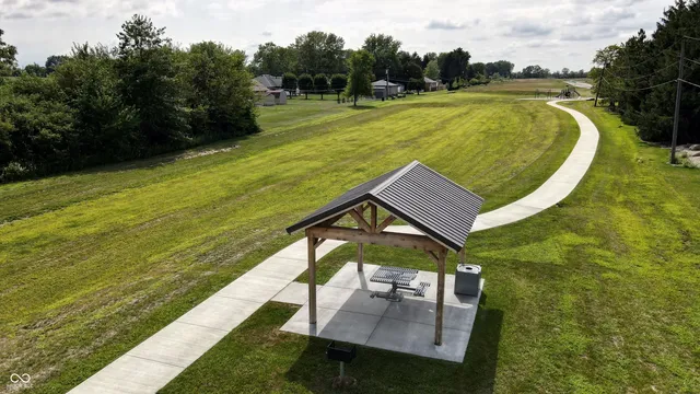 $339,900 | 1121 Phillips Drive, Greenfield, IN 46140