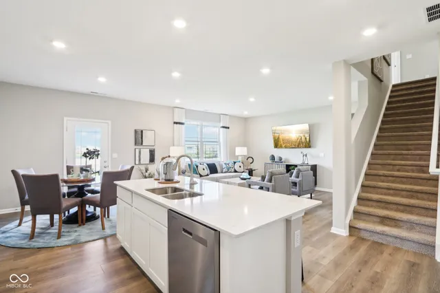 $339,900 | 1121 Phillips Drive, Greenfield, IN 46140