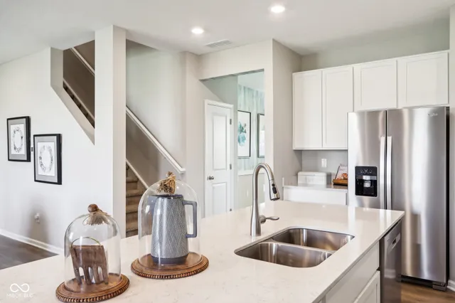 $339,900 | 1121 Phillips Drive, Greenfield, IN 46140