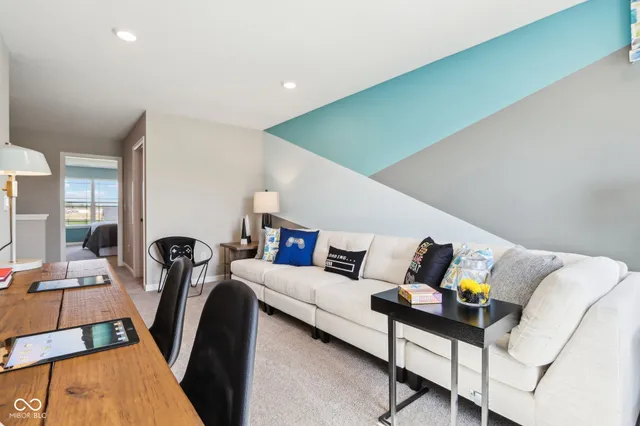 $339,900 | 1121 Phillips Drive, Greenfield, IN 46140