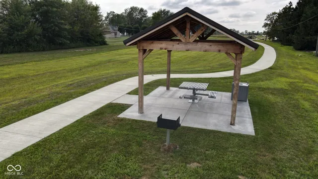 $339,900 | 1121 Phillips Drive, Greenfield, IN 46140