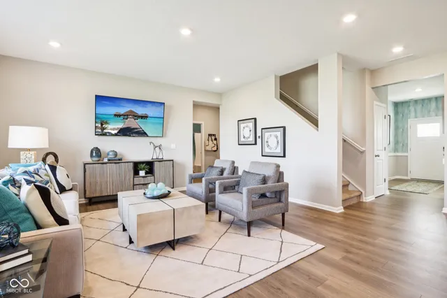 $339,900 | 1121 Phillips Drive, Greenfield, IN 46140