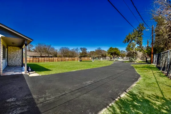 $2,500 | 16001 Awalt Drive, Austin, TX 78734
