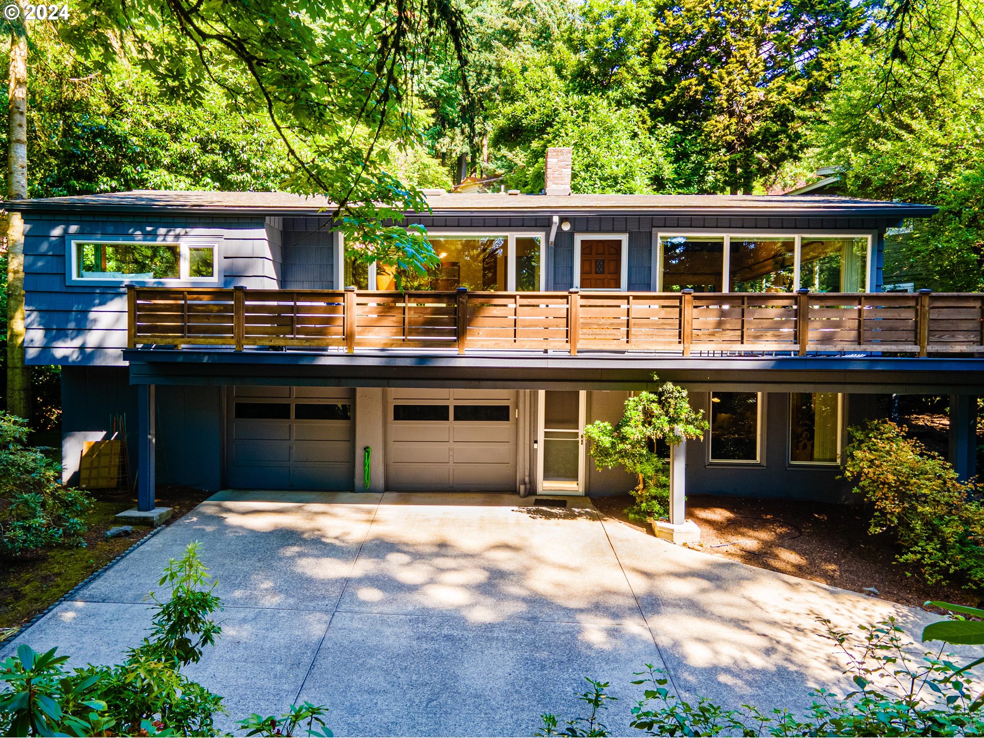 5930 Southwest Ralston Drive Portland, OR 97239 - Photo 2 of 38 Gallery Image 2