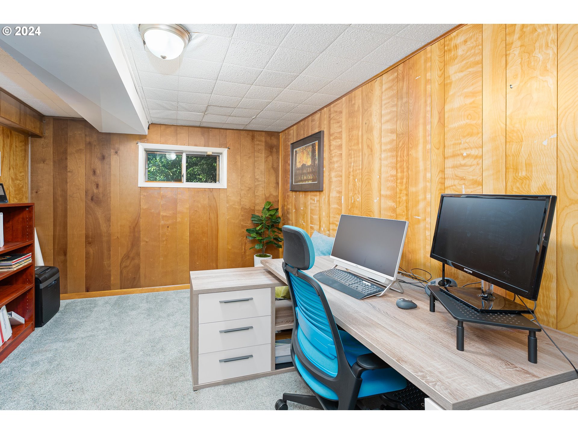 5930 Southwest Ralston Drive Portland, OR 97239 - Photo 27 of 38 Den/Office