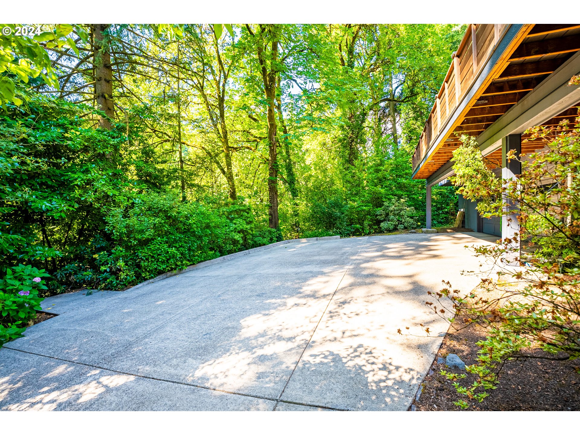 5930 Southwest Ralston Drive Portland, OR 97239 - Photo 35 of 38 Gallery Image 35