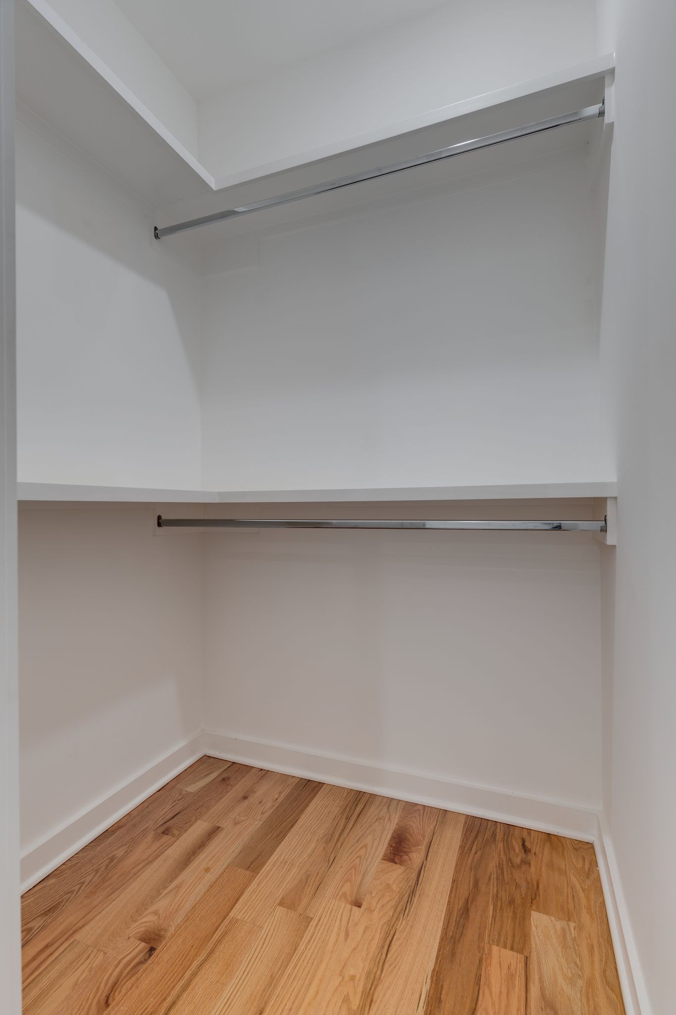 109 A Duke Street Nashville, TN 37207 - Photo 20 of 26 a view of a room with wooden floor