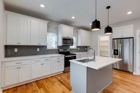 $439,900 | 109 A Duke Street, Nashville, TN 37207