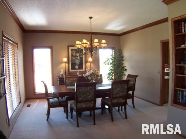 5124 Remington Road Bettendorf, IA 52722 - Photo 4 of 9 Gallery Image 4