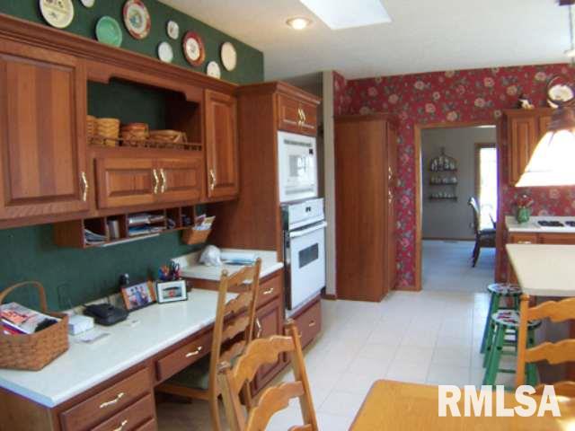 5124 Remington Road Bettendorf, IA 52722 - Photo 5 of 9 Gallery Image 5