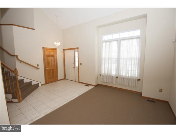 41 Colts Gait Road Marlton, NJ 08053 - Photo 2 of 22 Foyer