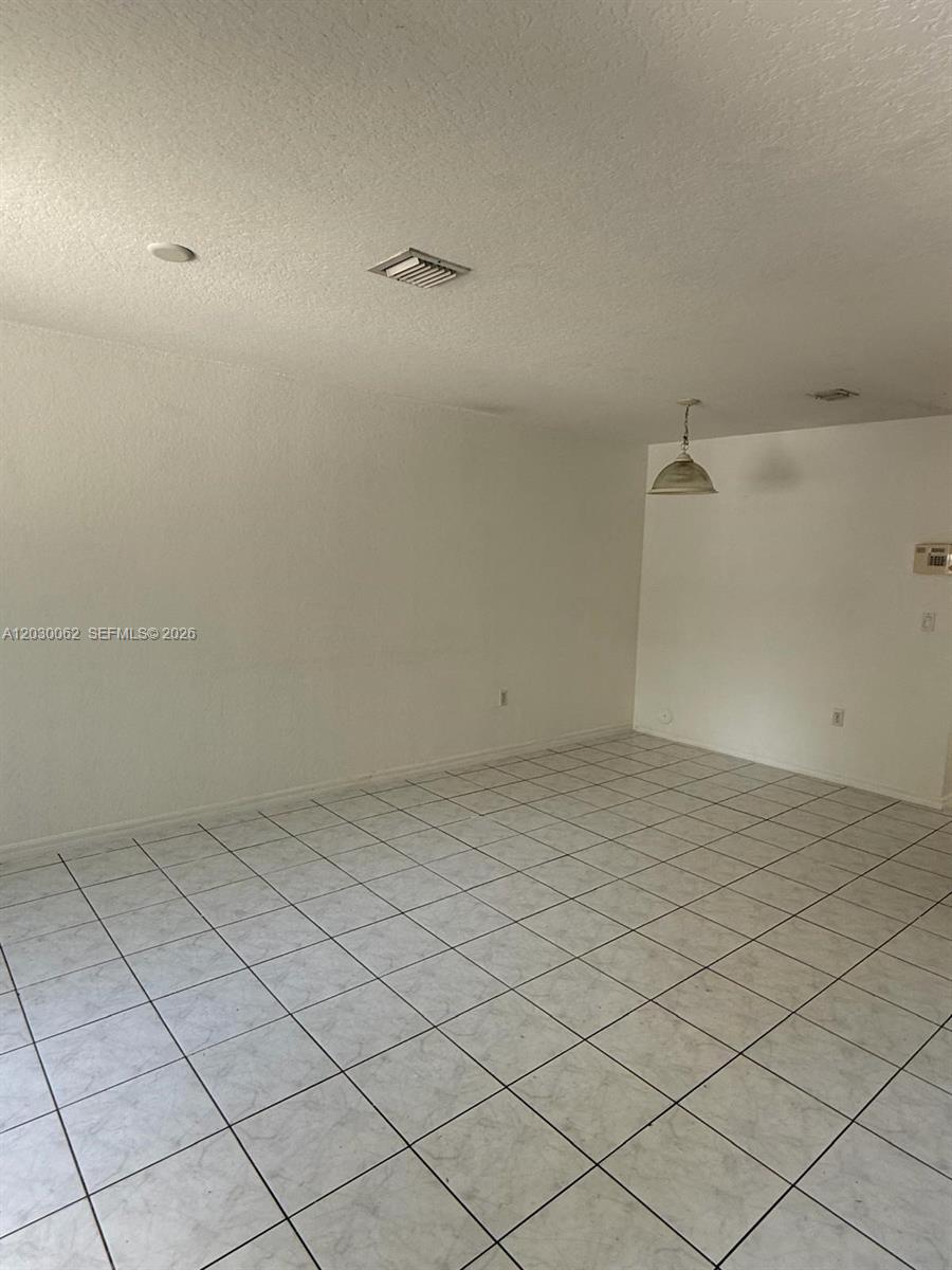 136 Hidden Ct Road, Unit 22D Hollywood, FL 33023 - Photo 8 of 9