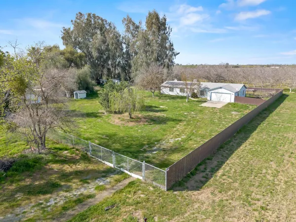 $600,000 | 8552 Cairo Avenue, Laton, CA 93242