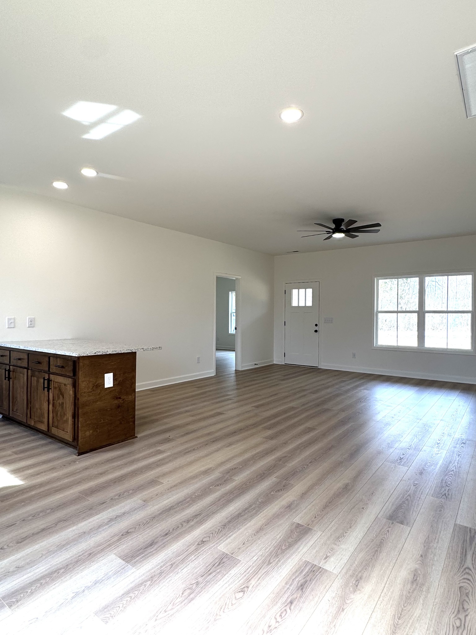 342 Underhill Road McMinnville, TN 37110 - Photo 3 of 16