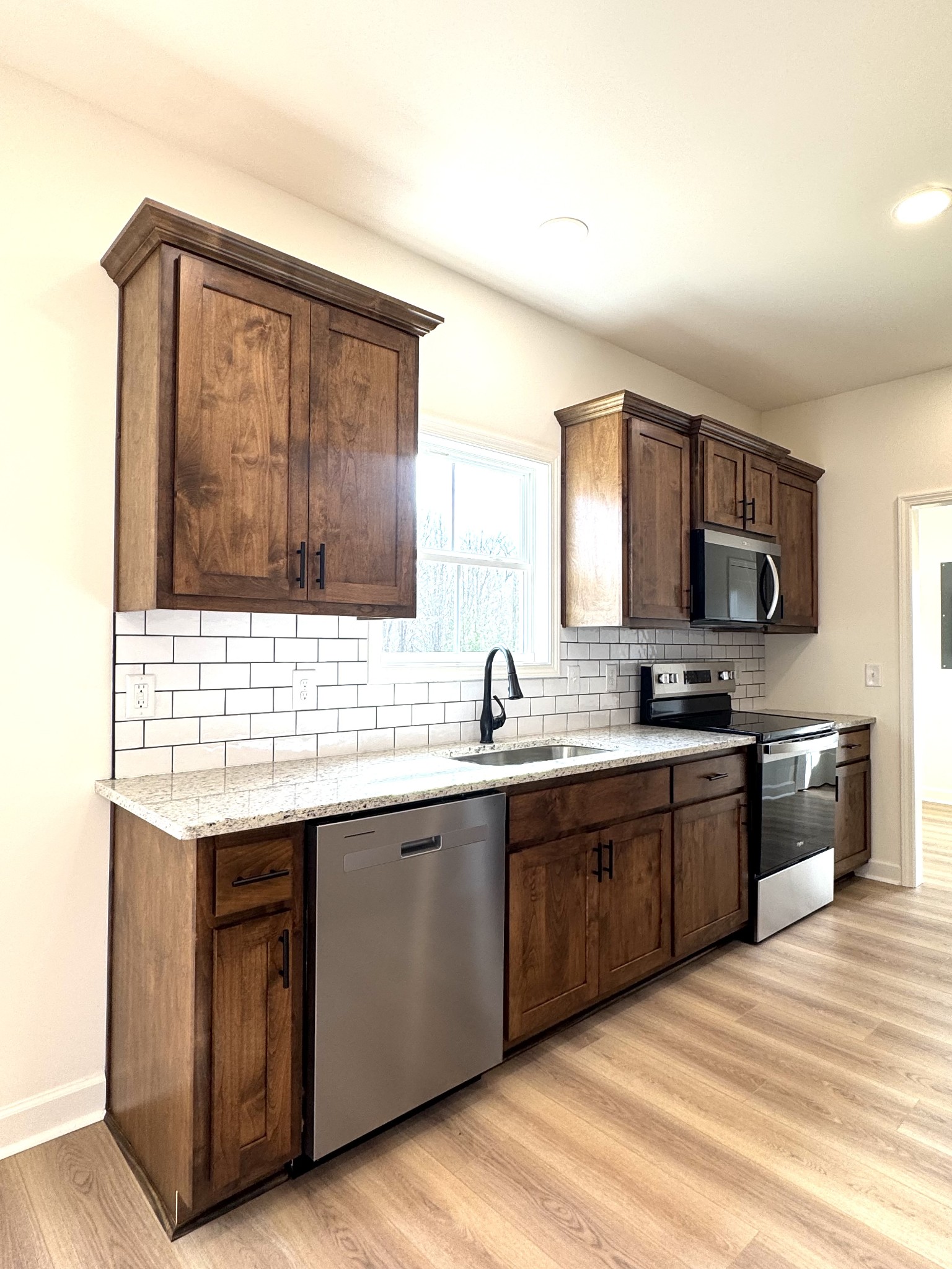 342 Underhill Road McMinnville, TN 37110 - Photo 5 of 16