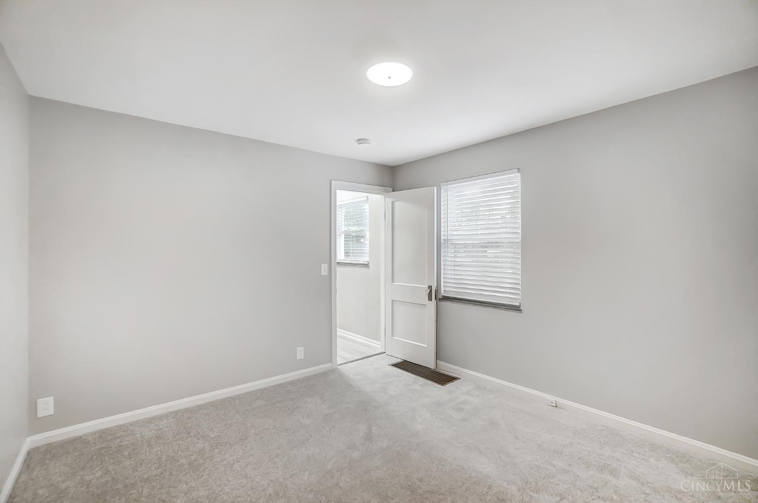 3511 West Galbraith Road Cincinnati, OH 45239 - Photo 20 of 42