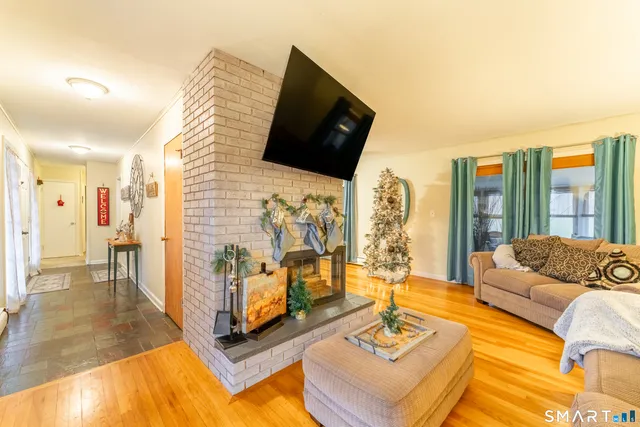 $450,000 | 113 Skyline Drive, Salem, CT 06420