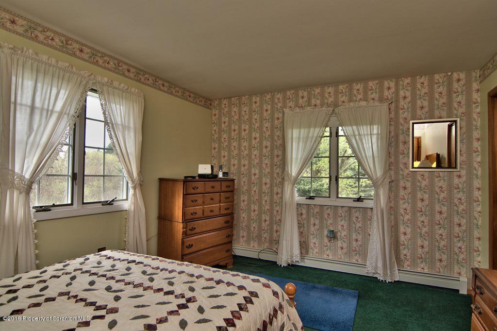 311 Sandra Road Lake Ariel, PA 18436 - Photo 26 of 43 Gallery Image 26