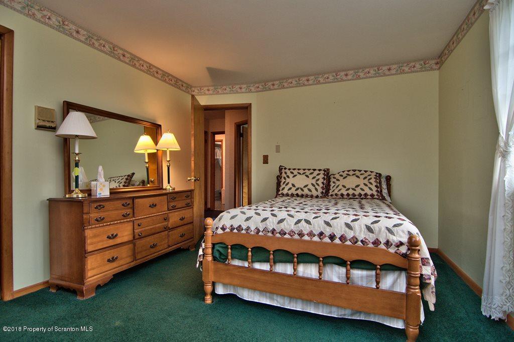 311 Sandra Road Lake Ariel, PA 18436 - Photo 27 of 43 Gallery Image 27