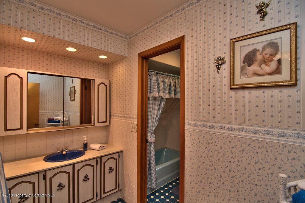 311 Sandra Road Lake Ariel, PA 18436 - Photo 32 of 43 Gallery Image 32