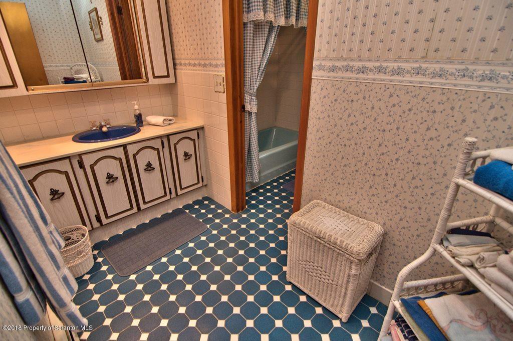 311 Sandra Road Lake Ariel, PA 18436 - Photo 33 of 43 Gallery Image 33