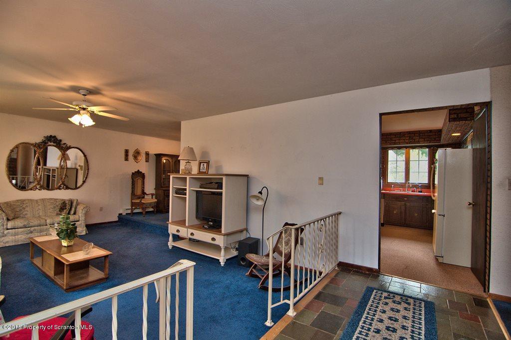 311 Sandra Road Lake Ariel, PA 18436 - Photo 5 of 43 Gallery Image 5