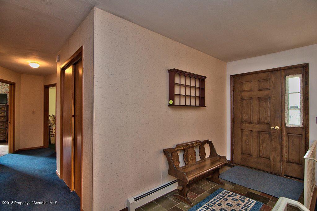 311 Sandra Road Lake Ariel, PA 18436 - Photo 6 of 43 Gallery Image 6