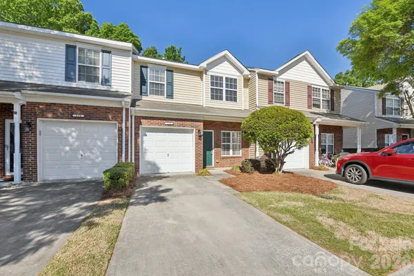 $295,000 | 124 Clydesdale Court, Matthews, NC 28104